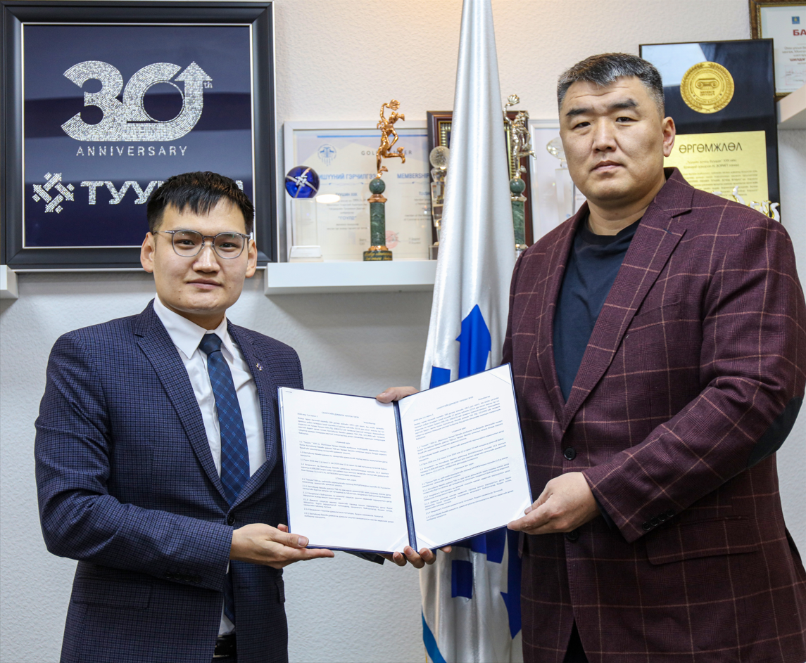 Хантайшир бөхийн дэвжээг дэмжин ажиллалаа